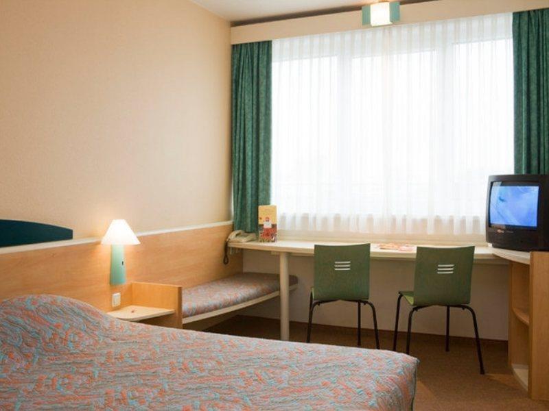 Ibis Linz City Room photo